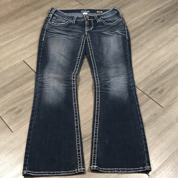Silver Jeans Aiko Bootcut Factory shading, whiskering, and distressing Jeans - Picture 5 of 9